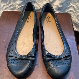 Clark black flats size 7